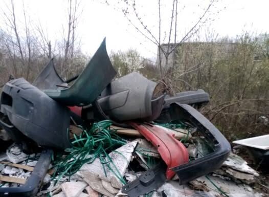 Târgujian amendat pentru deșeurile abandonate