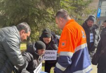 Peste 60 de oameni, în a treia zi de grevă a foamei!