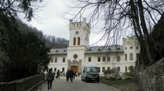 Repere spirituale – Mănăstirea Tismana de Buna Vestire