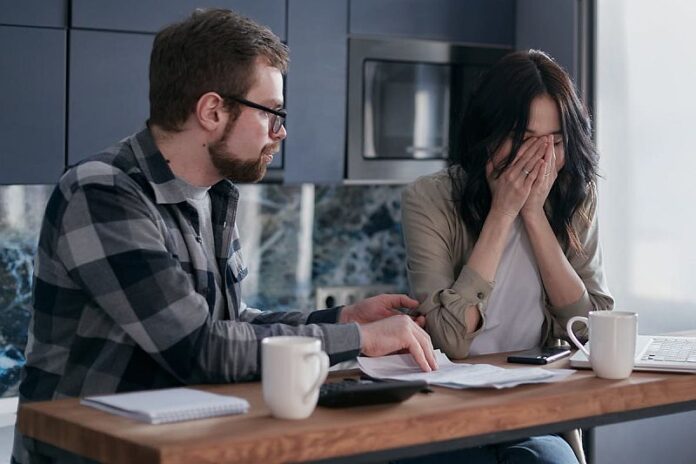 pexels-mikhail-nilov-6963039