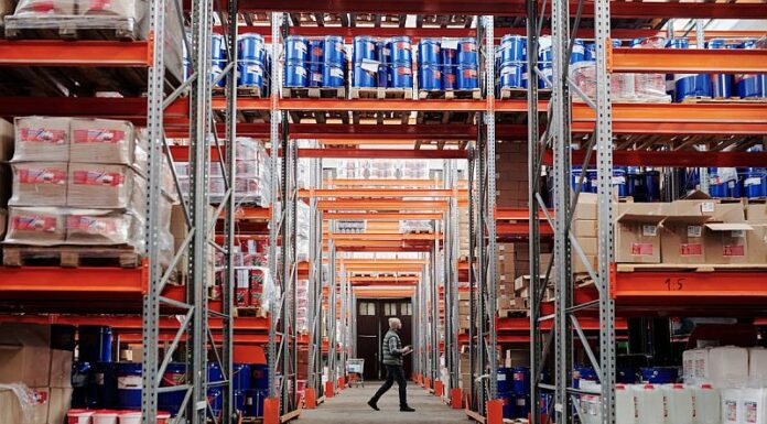 De ce un soft de gestiune stocuri schimbă modul în care lucrează o firmă românească