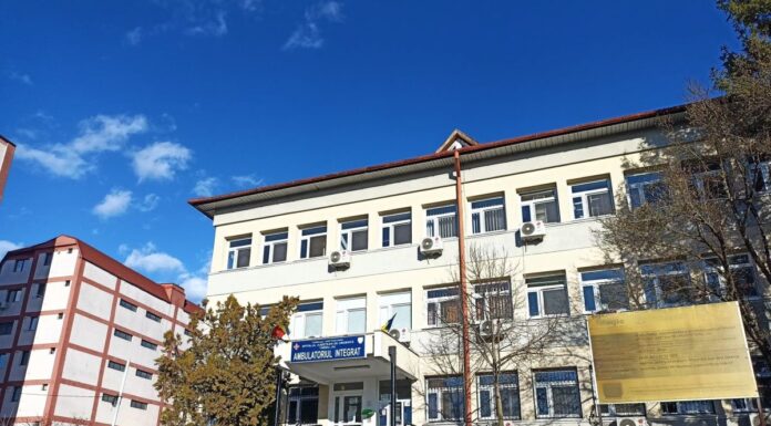 Tot mai mulți gorjeni ajung la oftalmolog. Peste 10.000 de consultații la Policlinica Târgu Jiu