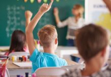 Au ales catedra în locul pensiei