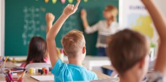 Au ales catedra în locul pensiei