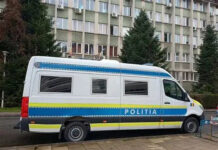 Doi minori din Rovinari, duși în arest