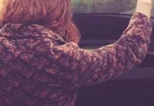 Clipe de coșmar pentru o adolescentă din Albeni: Iubitul gelos a amenințat-o cu moartea și a băgat-o în portbagaj