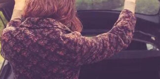 Clipe de coșmar pentru o adolescentă din Albeni: Iubitul gelos a amenințat-o cu moartea și a băgat-o în portbagaj