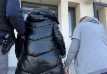 Decizia magistraților pentru târgujiencele reținute după ce au furat produse de înfrumusețare