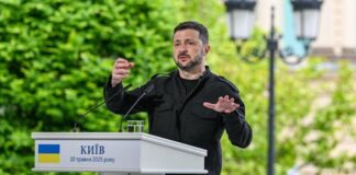 Zelenski vine la București