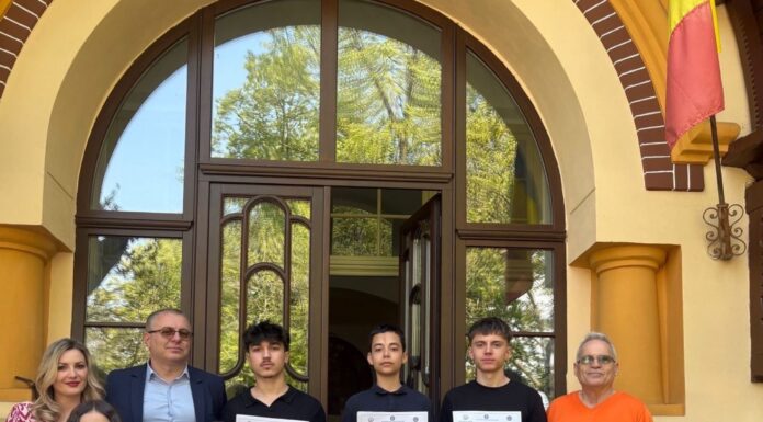 Elevii de la CNSH Târgu Jiu, premiați la un festival de teatru