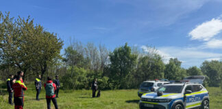 VIDEO: Bărbat dispărut, căutat de echipe mixte, cu drona cu termoviziune și un câine de urmă