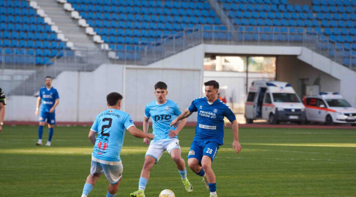 Începe play-out-ul. Deplasare dificilă pentru CSM