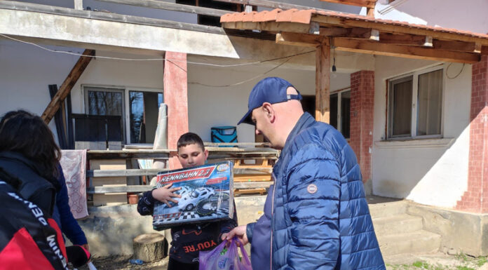 Caravana „Gorjeanul” a ajuns la copiii din satele de poveste Polovragi și Racovița