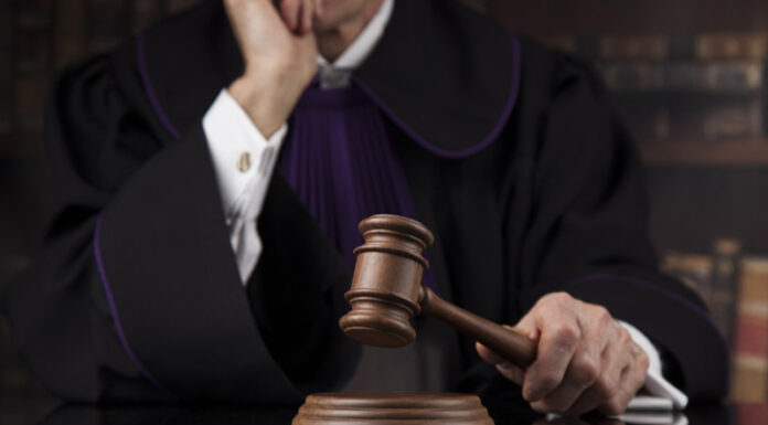 Condamnat pentru că i-a mințit pe judecători pentru a-și apăra un prieten