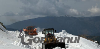 VIDEO: Deszăpezirea de pe Transalpina gata până la 1 Mai?