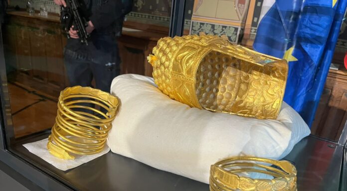 Coiful de la Coțofenești și brățările dacice revin în România. Când vor fi prezentate publicului