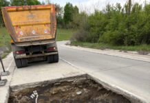 VIDEO: Groapă de câțiva metri pe drumul dintre Motru și Slivilești