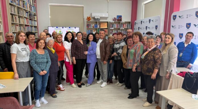 FOTO: Gorjenii și-au verificat gratuit tensiunea și glicemia la Biblioteca Județeană