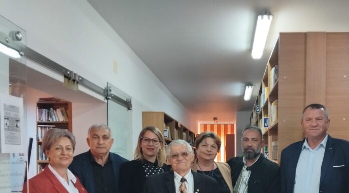 Lansare de carte la Biblioteca orăşenească din Ţicleni – ,,În Timiş, în zona petrolieră, mi se spunea «Mitică olteanu’» şi nimeni nu realiza că sunt prahovean! În viaţă, am făcut ceea ce mi s-a interzis, dar, am făcut bine”!