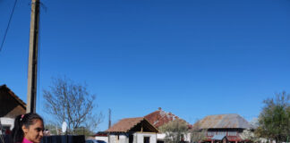 Caravana „Gorjeanul”, la copiii din Drăguțești, în Miercurea Mare