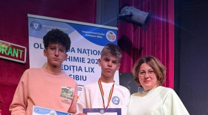 Elevi din Gorj, premiați la Olimpiada Națională de Chimie
