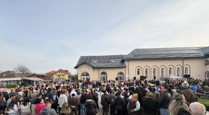 Tradiția a adunat sute de oameni la Tismana, la Hora de pomană