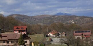 Peregrinări primăvăratice – Pe sub poale de Vâlcan