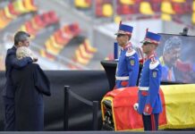 Mircea Lucescu este înmormântat cu onoruri militare