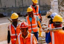 Taxele pentru muncitorii străini, eliminate