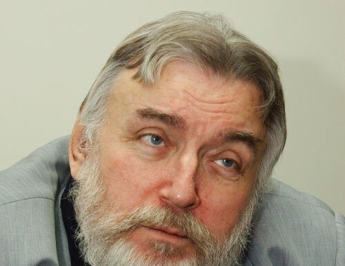 Restituiri- Întâlnirea cu aproapele nostru – o convorbire cu Adrian Păunescu –