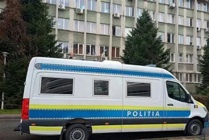 Reținut înainte de Paște, după ce și-a bătut soția și a amenințat-o cu moartea