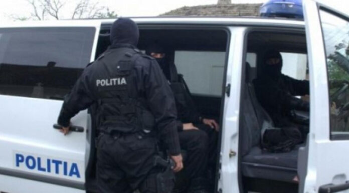 Femeie lovită cu parul în cap de propriul fiu