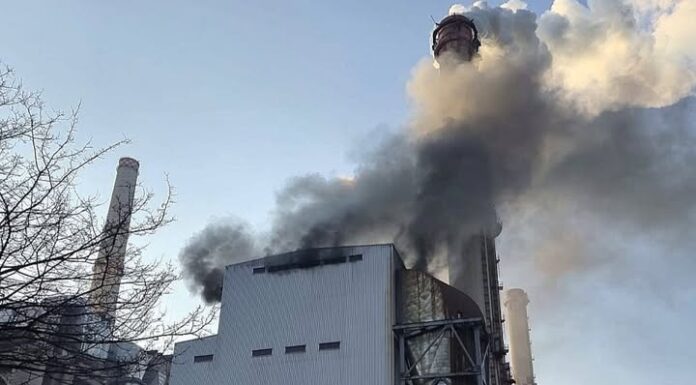 Flăcări la grupul 5 de la Termocentrala Rovinari!