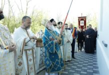 Sute de credincioși la resfințirea bisericii din Pocruia