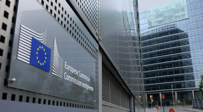 Comisia Europeană nu vede cu ochi buni economia României