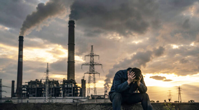 România, țara care își stinge singură lumina – Energie scumpă, industrie în retragere și o economie împinsă spre supraviețuire