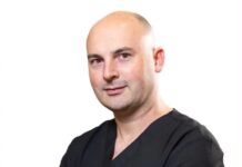 Medic specialist în chirurgie plastică, la Spitalul Județean