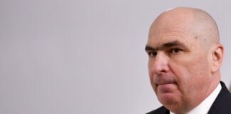 Bolojan zice că a ,,căzut” pentru că a limitat risipa