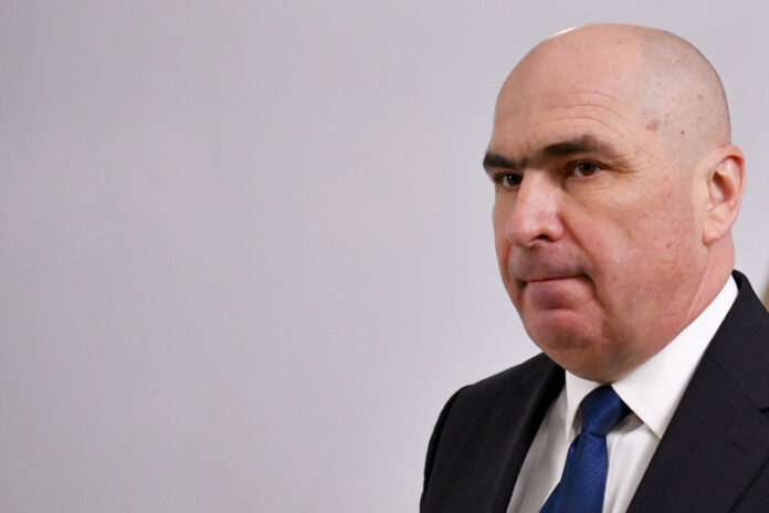 Bolojan zice că a ,,căzut” pentru că a limitat risipa