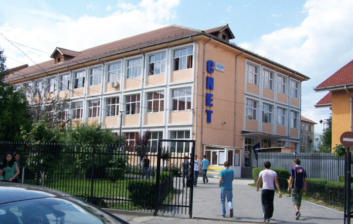 Elevi din Târgu Jiu, în finala unei competiții de antreprenoriat