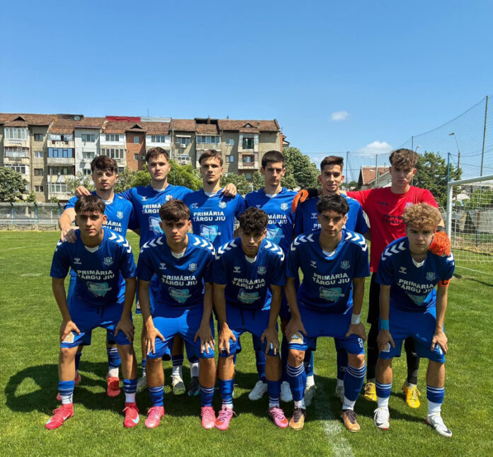 Juniorii de la CSM, rezultate bune cu fotbaliștii din Vâlcea și Severin