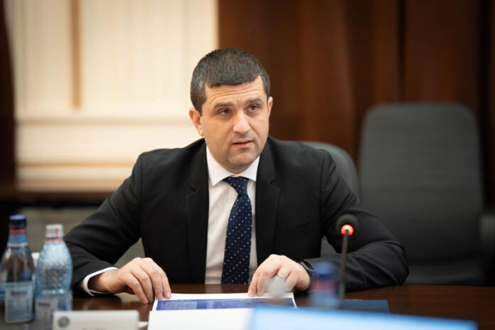 Ministrul Miruță, într-un nou scandal. CNAIR îi contestă ordinul și-i face plângere