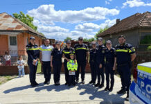 Misiune specială pentru un băiețel care iubește Poliția