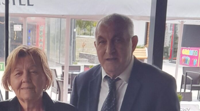 Cartea unui poet «licenţiat în iubirea» care nu se mai stinge – «75 de ani de viaţă în 75 de poeme de iubire, din care 45 împreună cu soţia Lidia, Mireasa din visurile mele cu care mâine voi călători printre îngeri şi stele!»