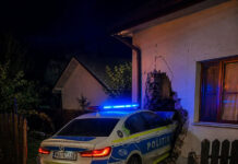 ,,Polițiști live pe TikTok au intrat cu mașina într-o casă”. IPJ Gorj demontează ,,accidentul” incredibil