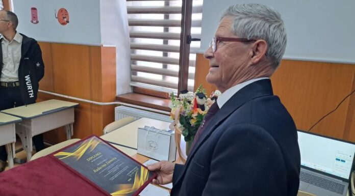 Surpriză emoționantă pentru un fost învățător din Gorj