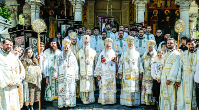 Mănăstirea Lainici a cinstit Hramul Sfântului Cuv. Irodion – ,,Rugându-l pe Sfântul Irodion, ne vom întoarce la casele noastre cu darul său cel bogat şi cu puterea sa cea nemăsurată de la Mântuitorul Iisus Hristos”!