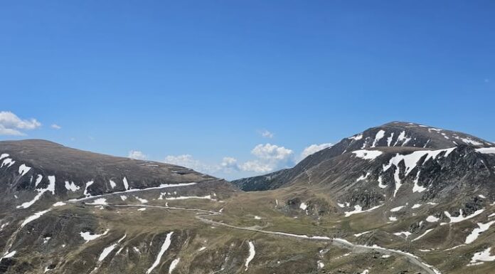 Se circulă pe Transalpina. Sunt restricții de tonaj