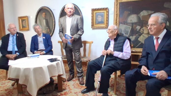 Scriitorul Victor Troacă a scos din cufărul cu amintiri momente emoționante despre Sucursala Gorj a Băncii de Investiții