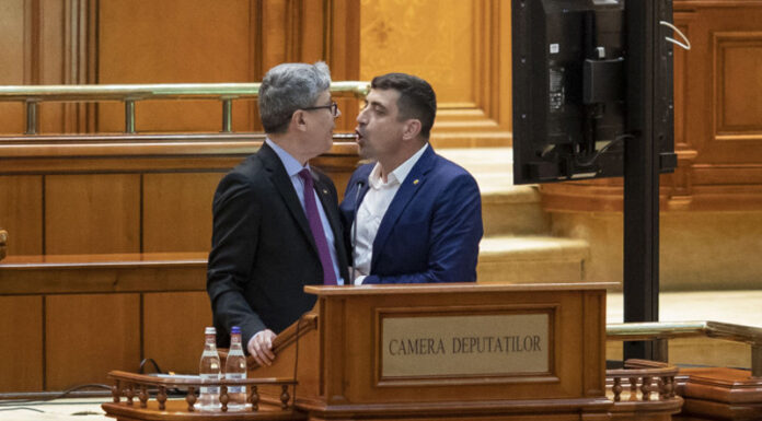 Virgil Popescu: E un dezastru care nu-mi aparține! George Simion vrea să prăduiască CE Oltenia! (…) Să fure curent!